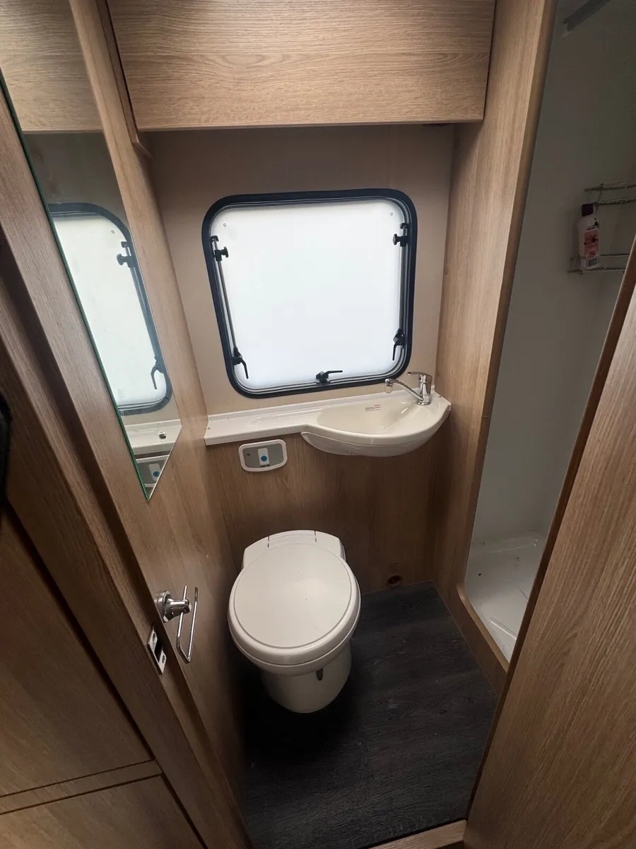 Motorhome - Image 2