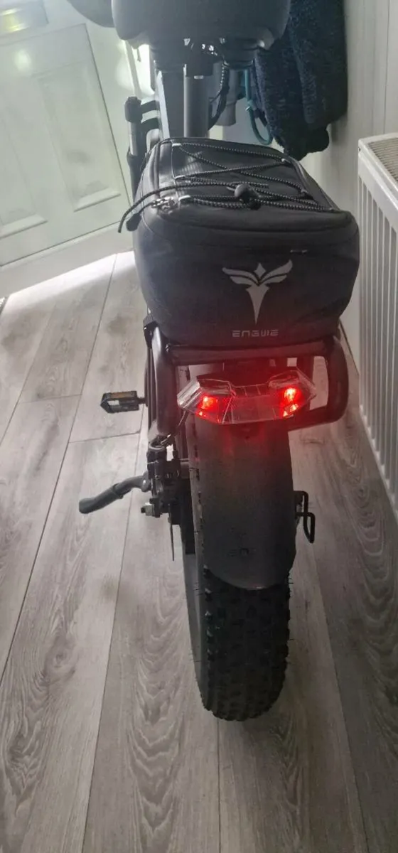 Engwe engine pro 2.0 with unused spare battery - Image 3