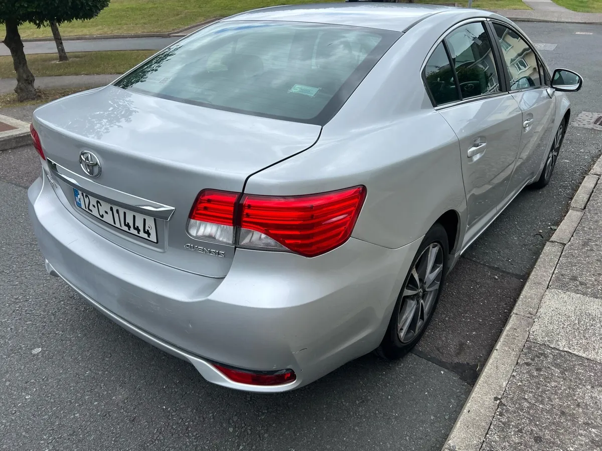 Toyota avensis D4D - Image 4