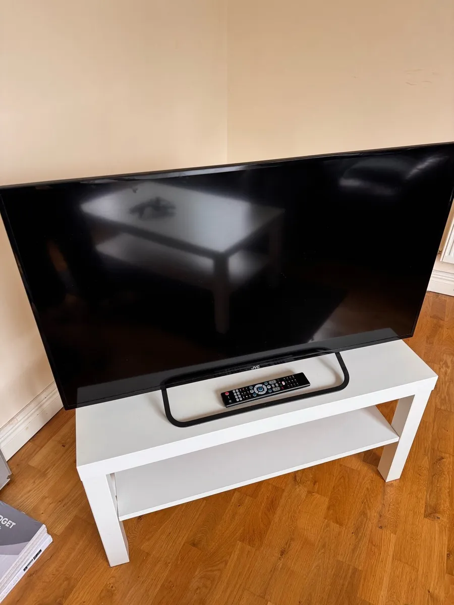 40” JVC Android Smart TV - Image 2