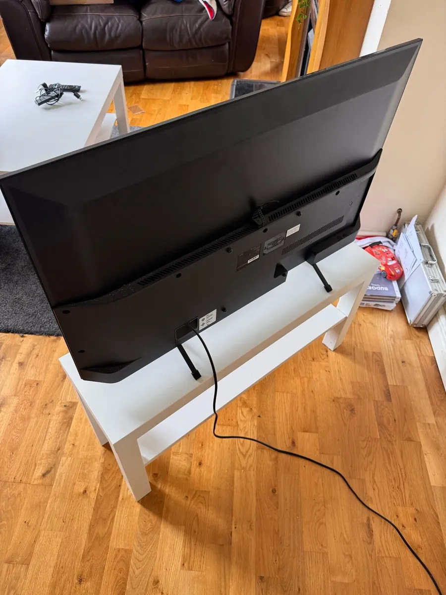 40” JVC Android Smart TV - Image 3