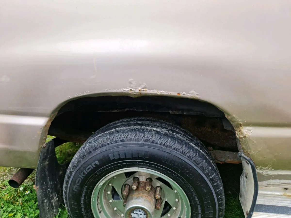 Ford Econoline - Image 4