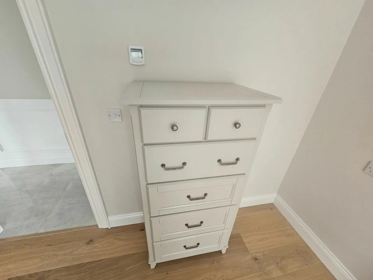5 drawer Bedroom chest by Laura Ashley - Image 1