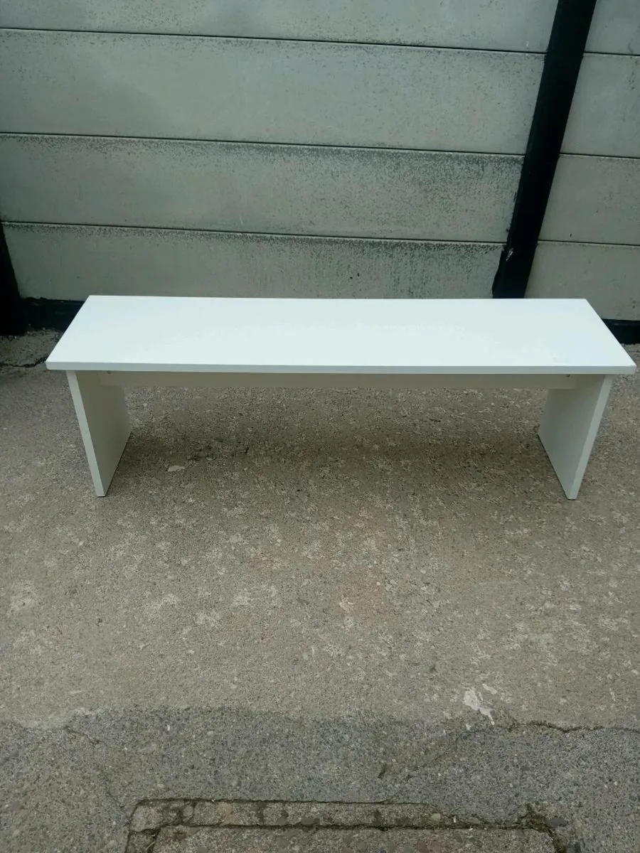 White bench - Image 1