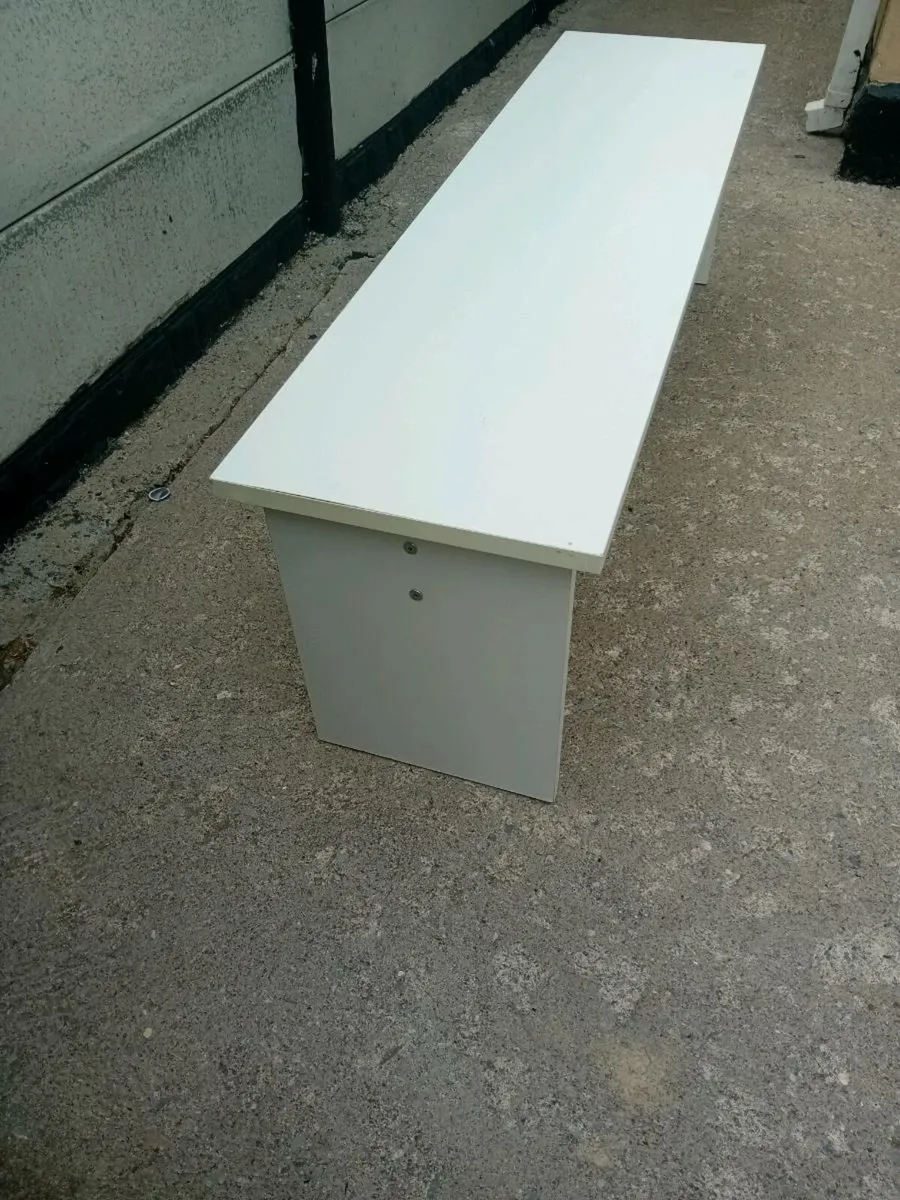 White bench - Image 3