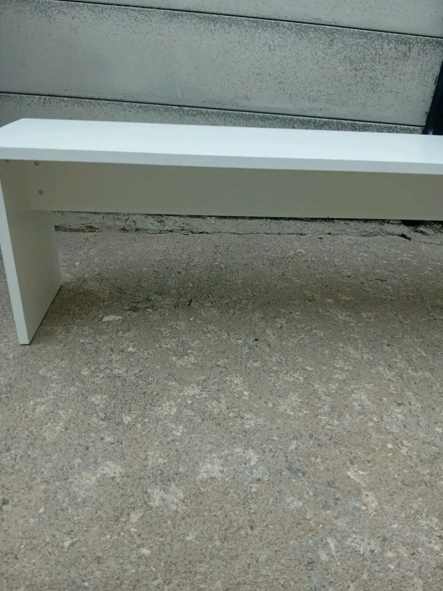 White bench - Image 4