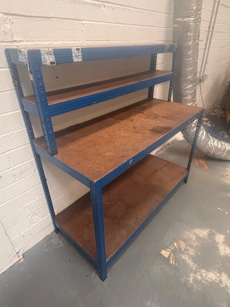 3 tier blue work bench 4.5 x 2ft - Image 1