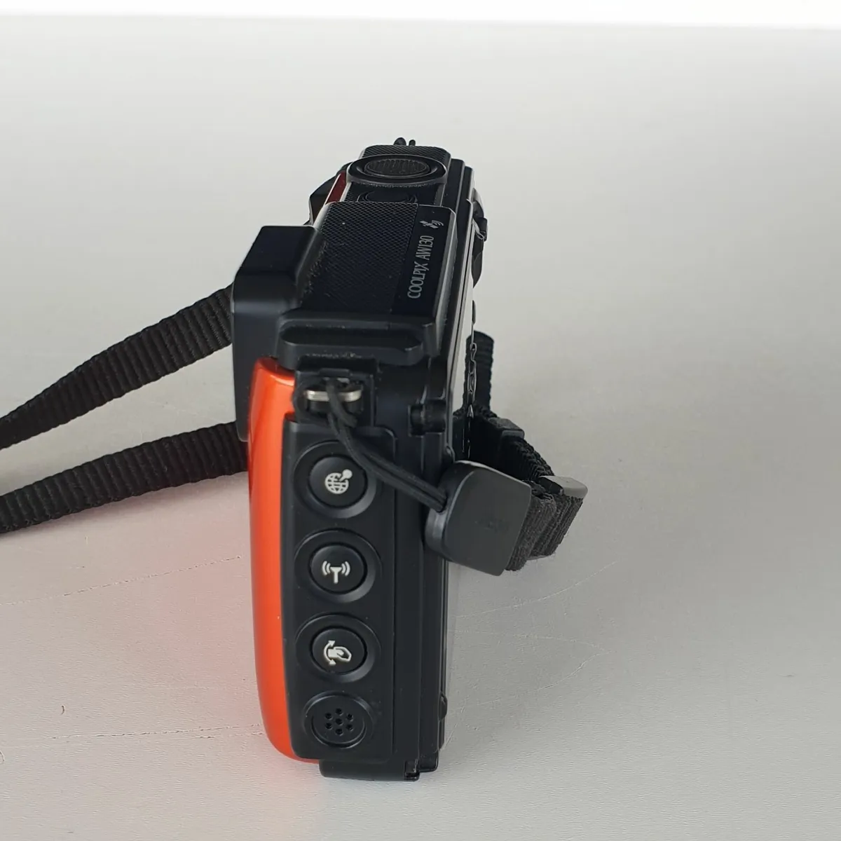 Nikon coolpix AW130 digital camera NOT working - Image 2