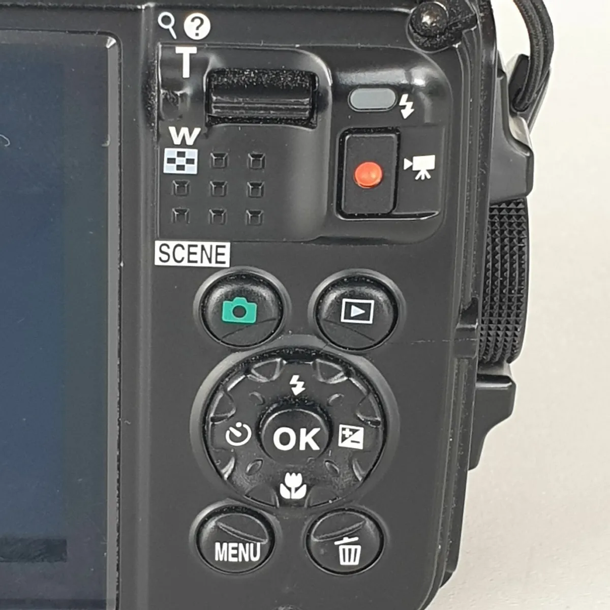 Nikon coolpix AW130 digital camera NOT working - Image 4