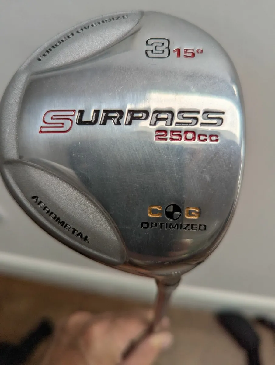 Dunlop Surpass Mens Golf Clubs - As New - Image 3