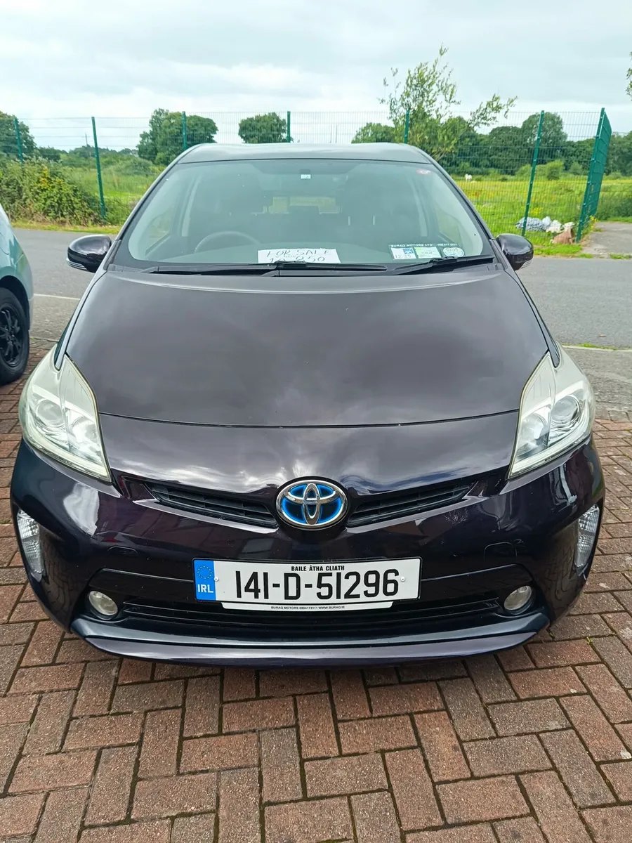 Toyota prius 2014 Fresh import New NCT - Image 1