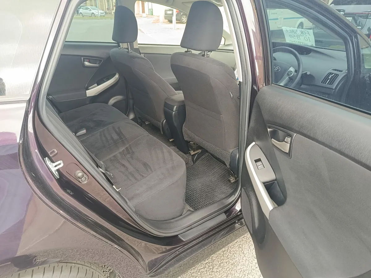 Toyota prius 2014 Fresh import New NCT - Image 3