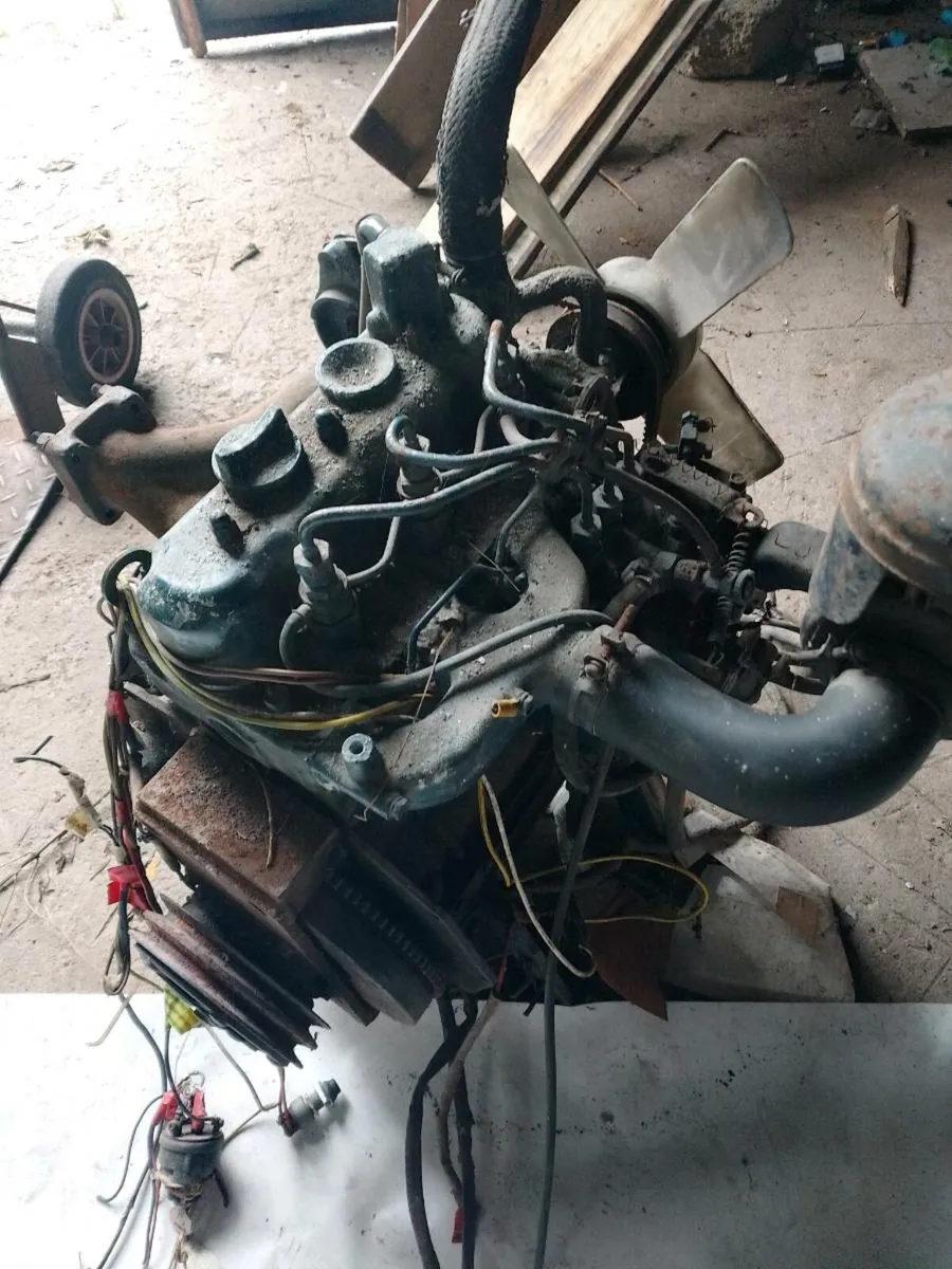 Vintage diesel engine - Image 4