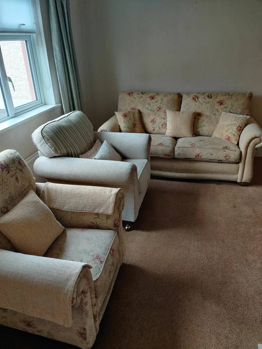 Armchairs & Sofa - Image 1