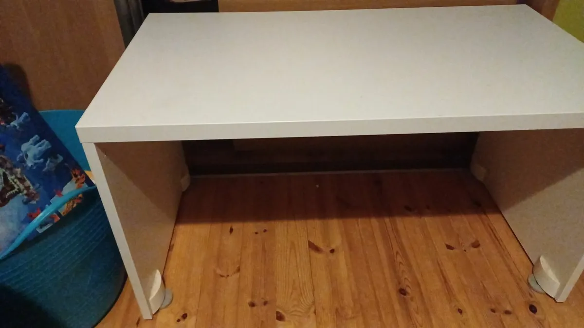 Kids table