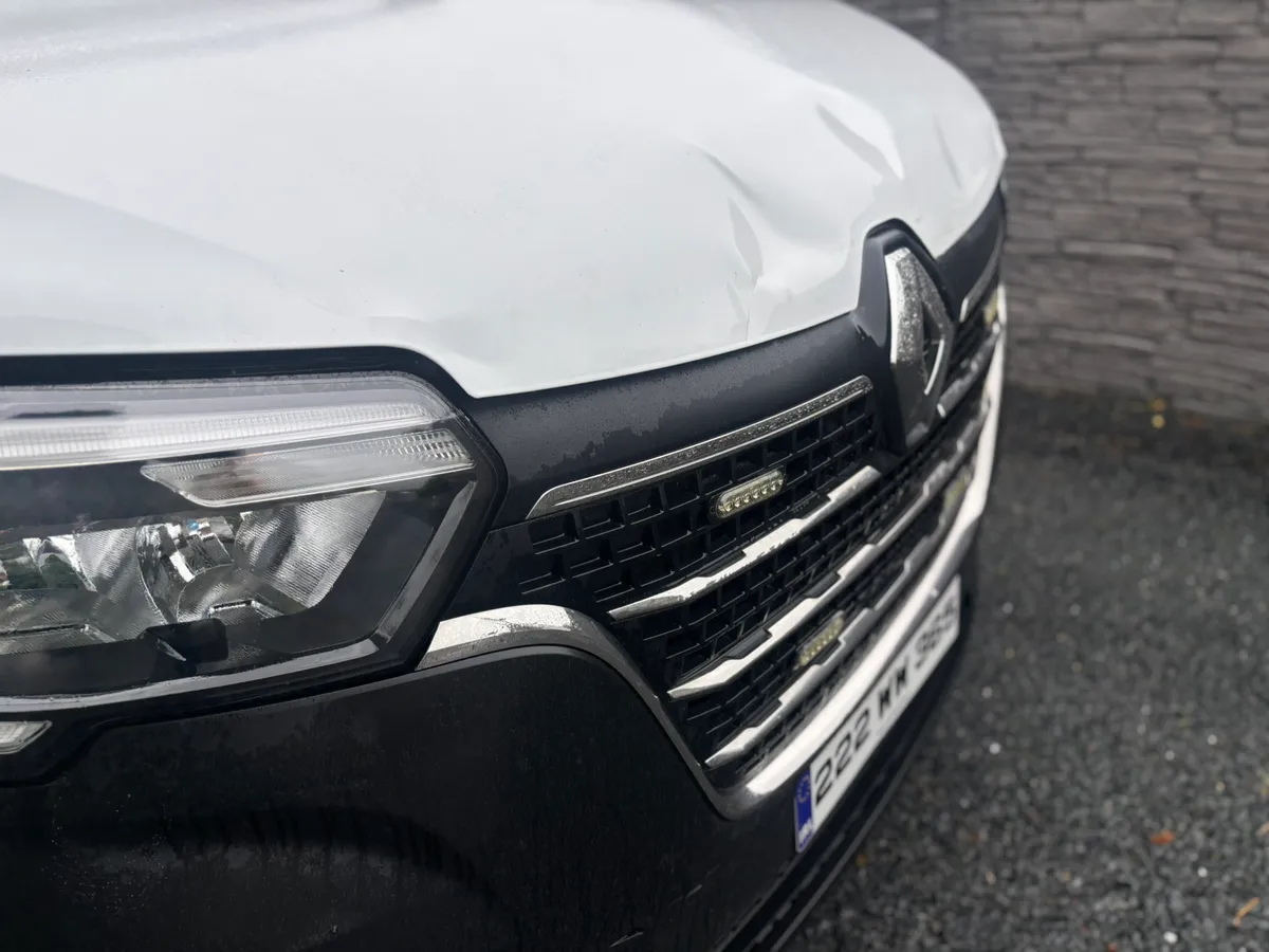 2022 Renault Recovery - Image 3