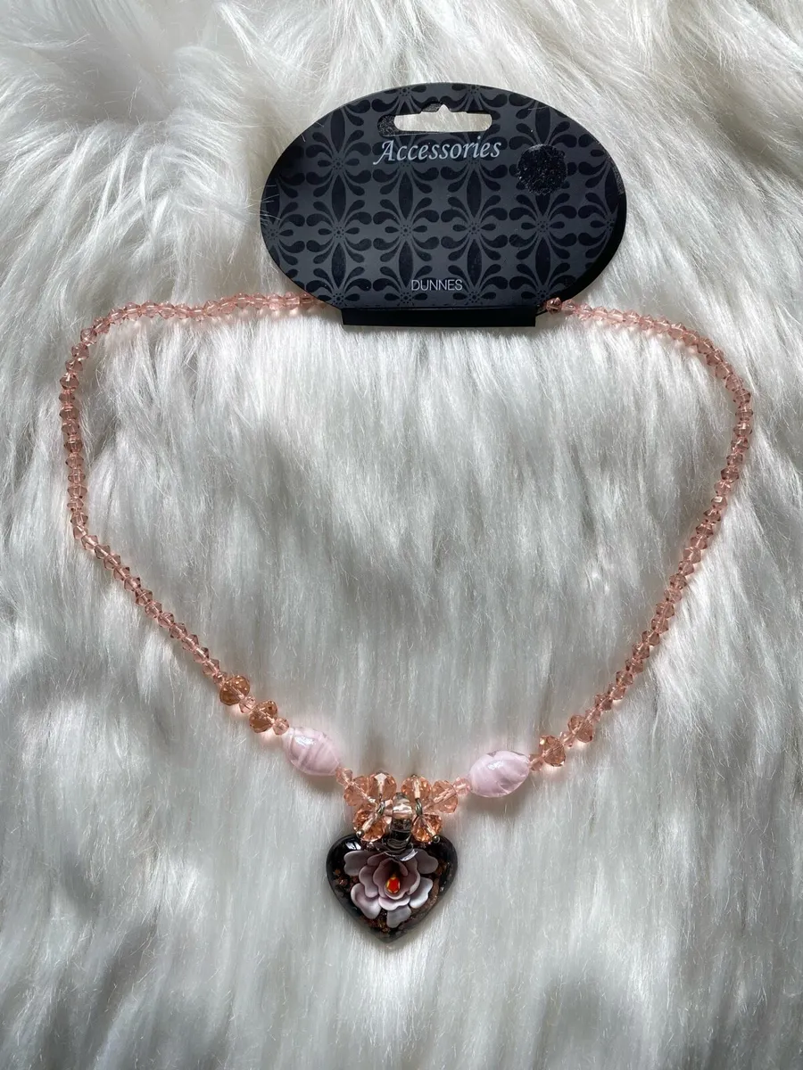 Brand new Pink Flower Necklace Heart ❤️ - Image 2
