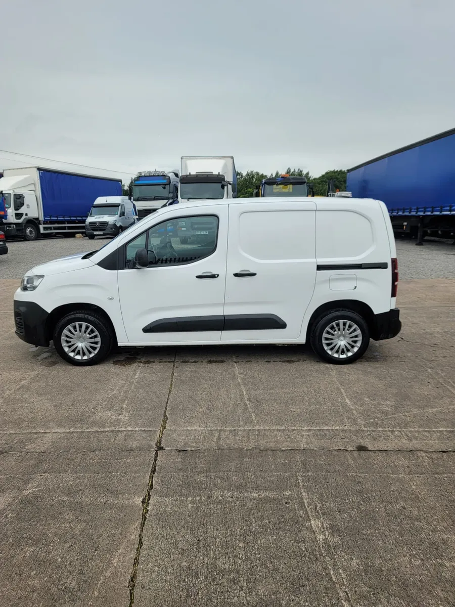 2021 Citroen Berlingo diesel van - Image 2