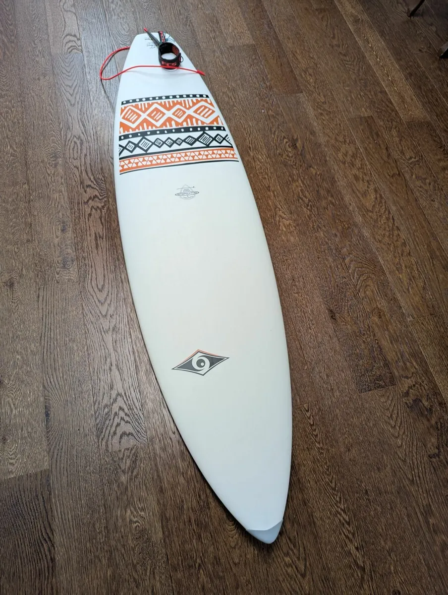 Surfboard - Bicsport 6'7" Shortboard  - As New - Image 1