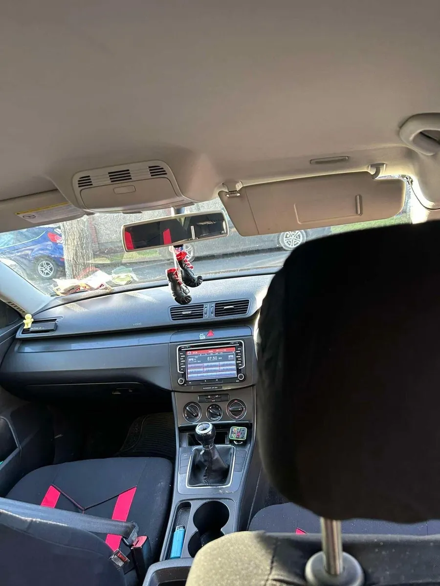 Car - Image 4