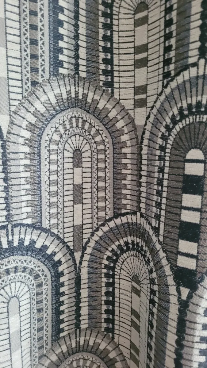 Curtains - Image 4