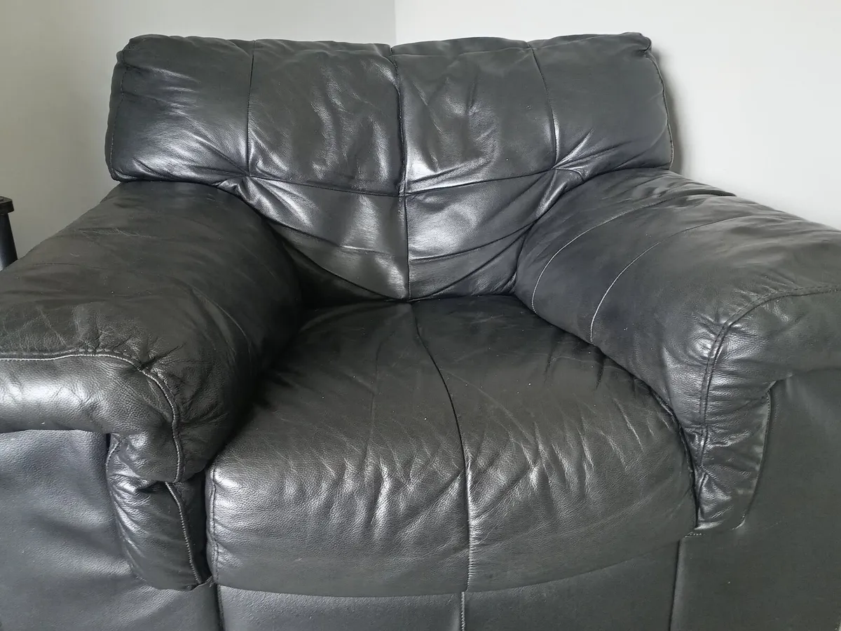2 seater + armchair - Image 2