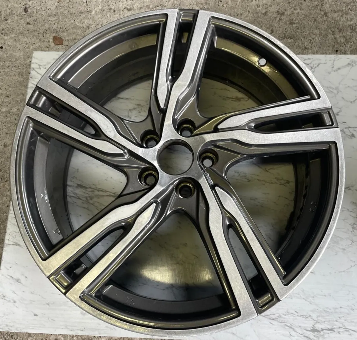 19 inch alloys - Image 2