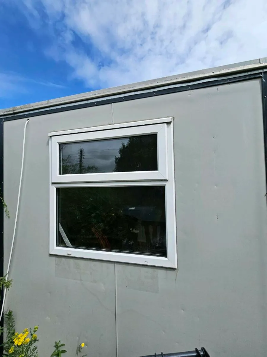 10x10 Site Hut Portable cabin - Image 4
