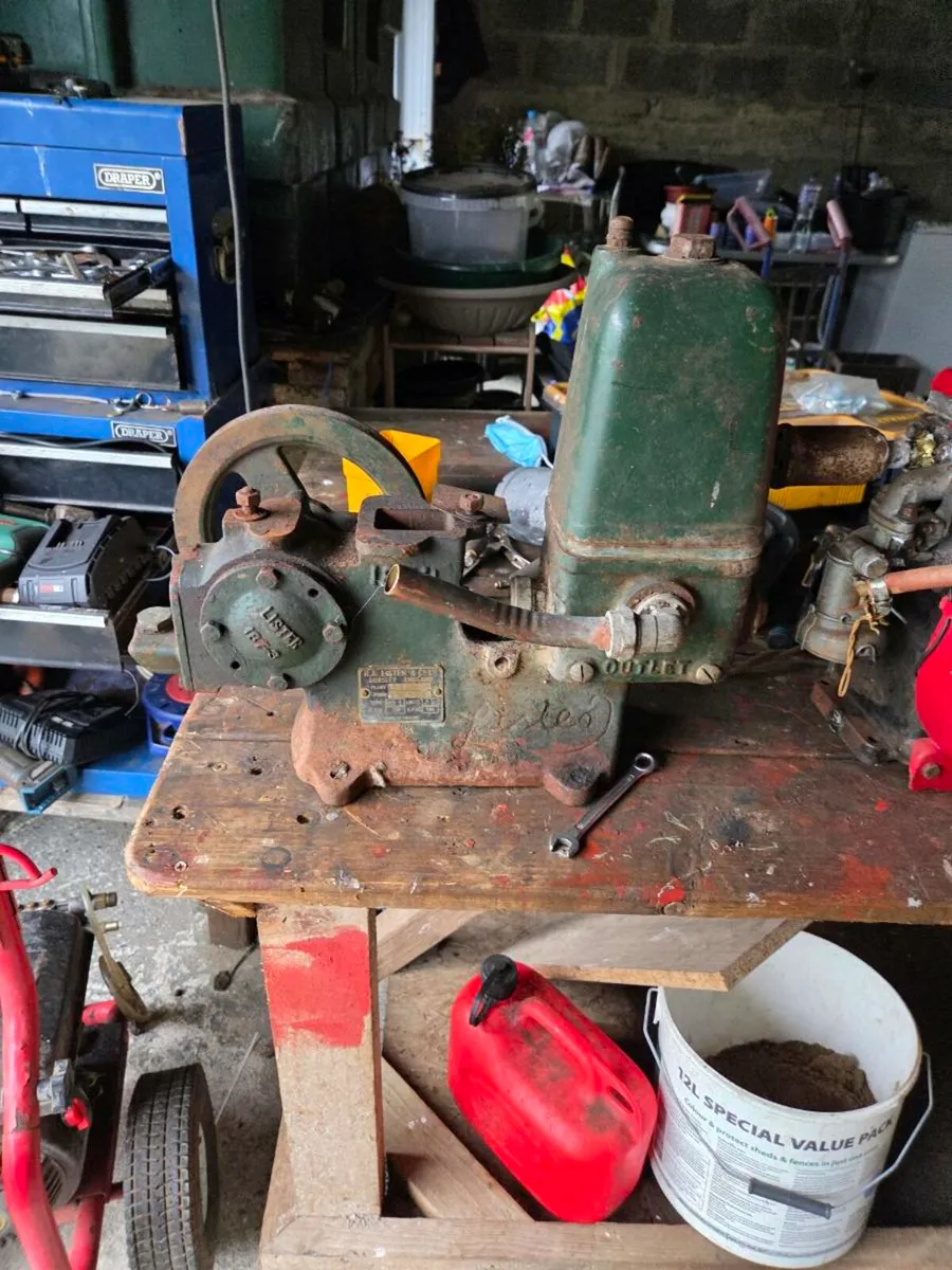 Vintage water pump - Image 2