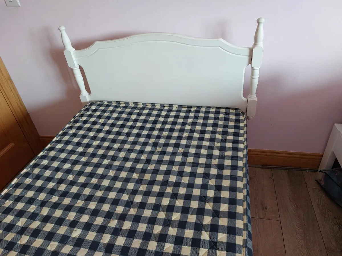 Single bed - Image 2