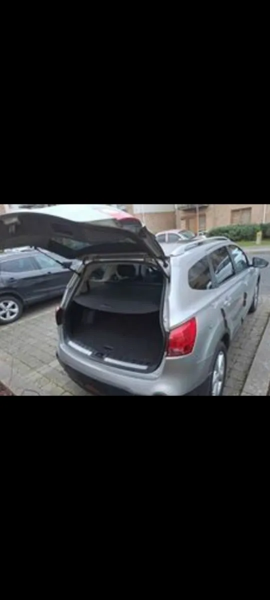 Car 2011 Nissan Qashquai +2 Petrol - Image 3