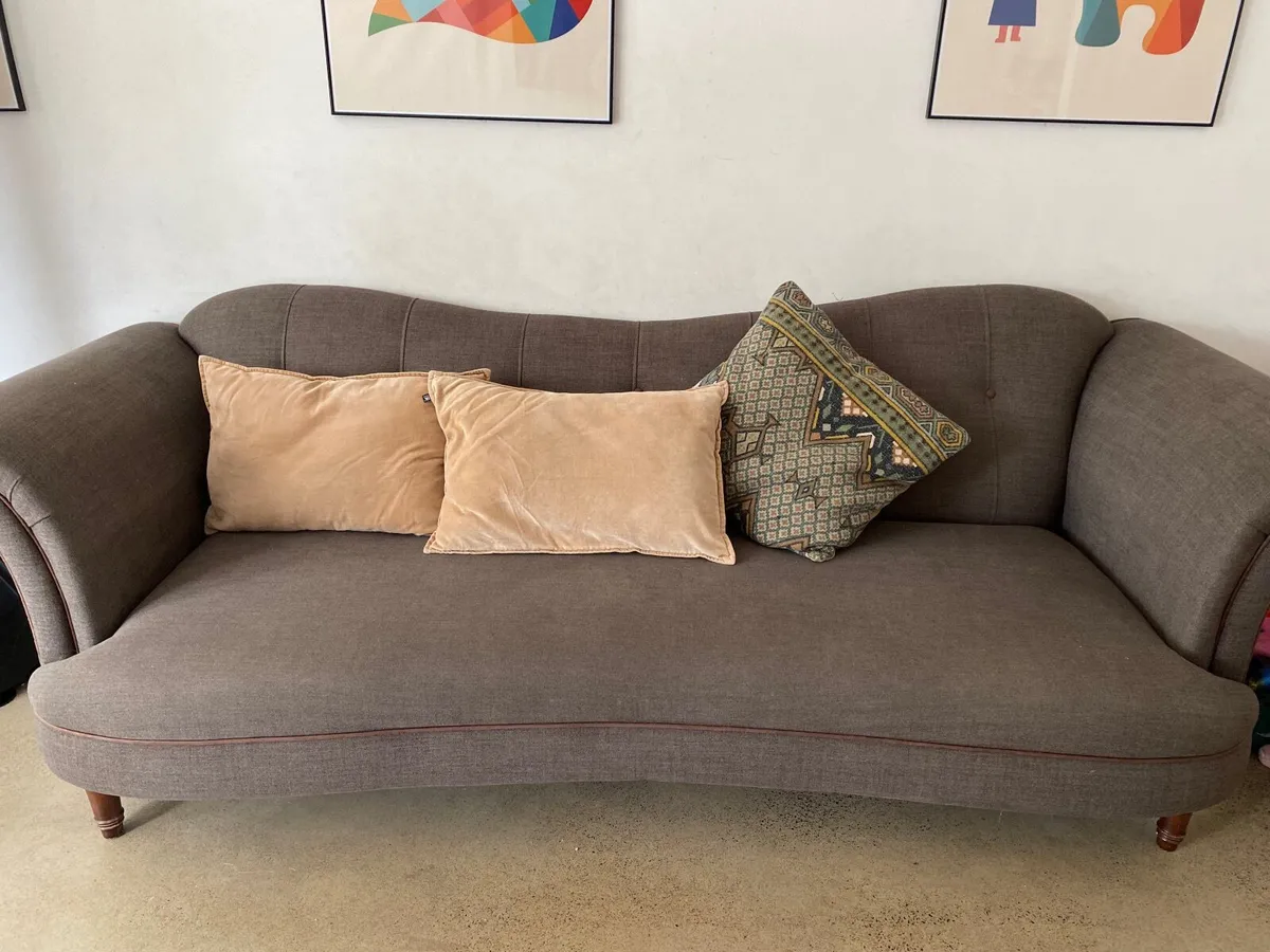 Couch - DFS - Image 2