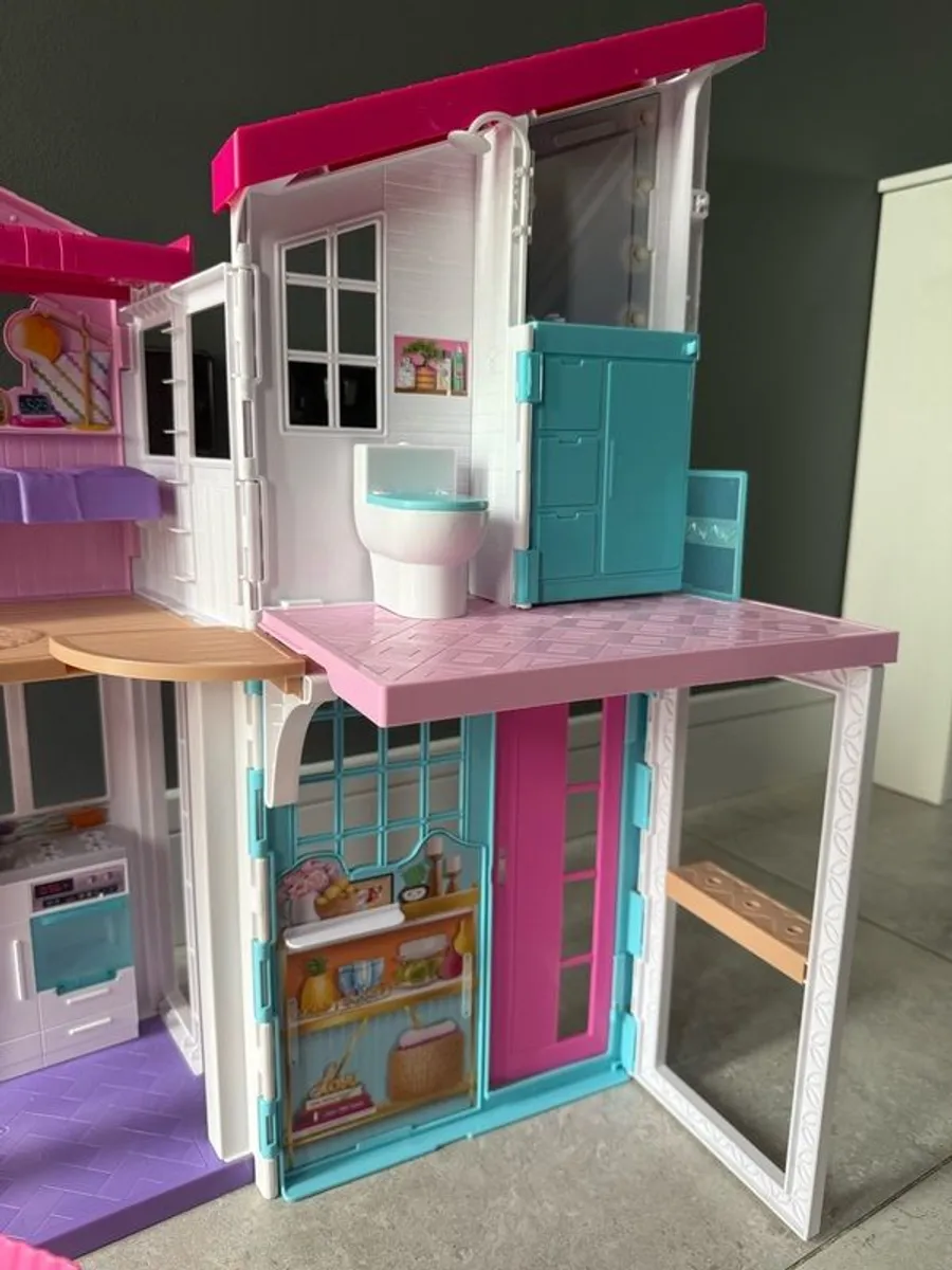 malibu barbie dreamhouse - Image 3
