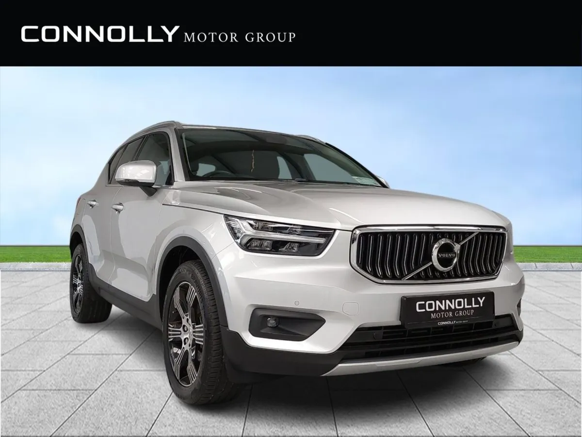 Volvo XC40 T3 FWD Manual 156 Inscription - Image 1