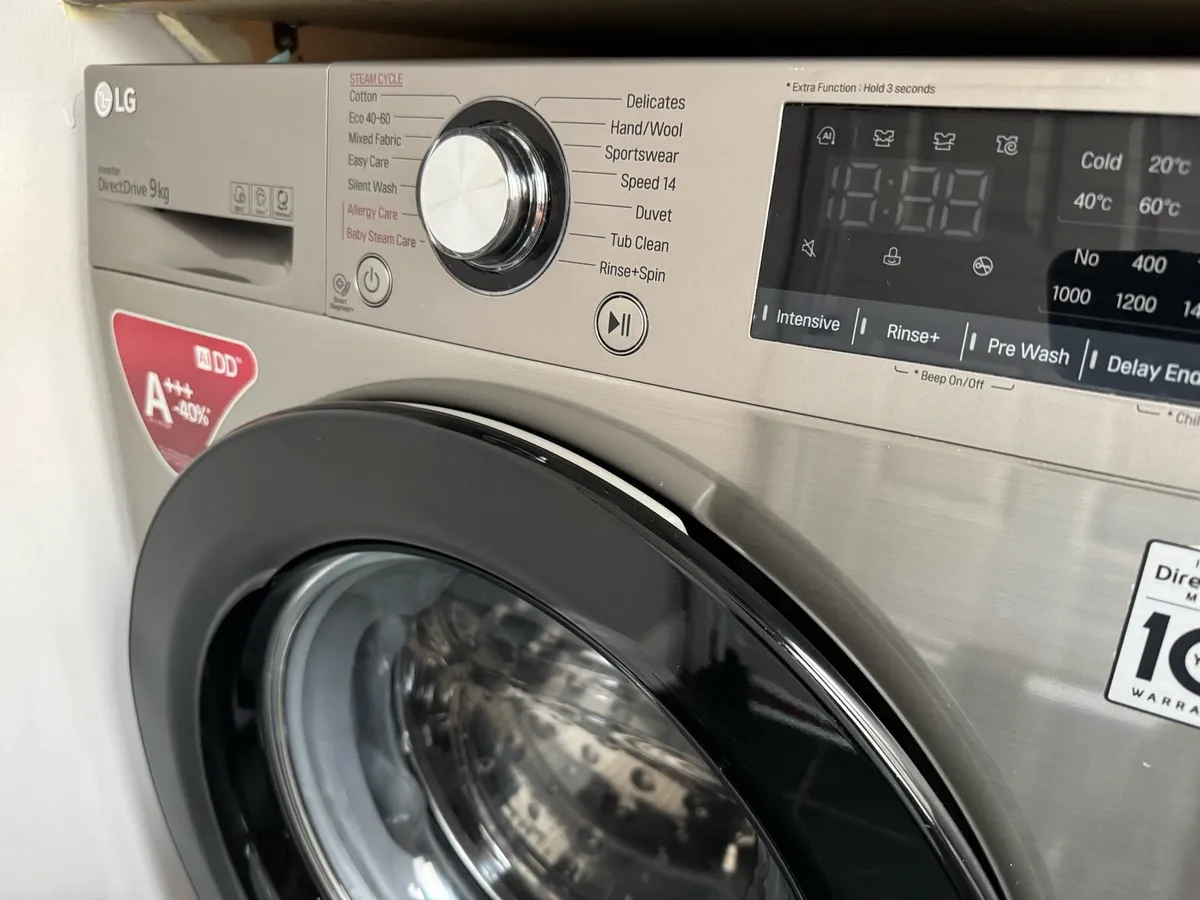 LG 9 kg 1400 Spin Washing Machine - Graphite - Image 1