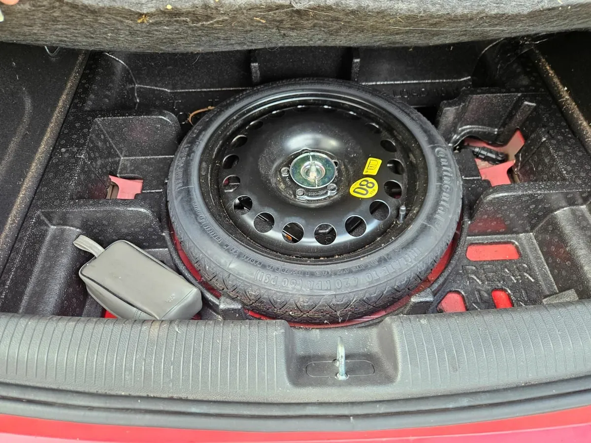 Opel Astra 2017 - Image 2