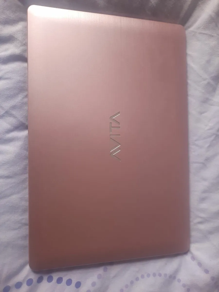 Laptop - Image 4