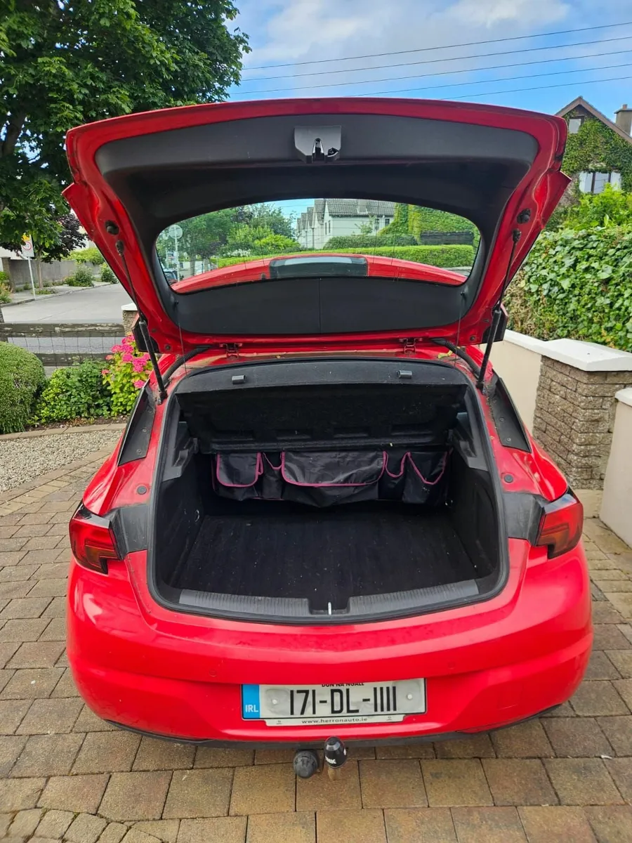 Opel Astra 2017 - Image 3