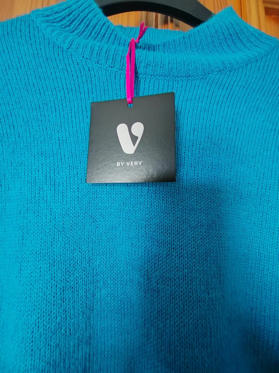 Jumper - Image 2