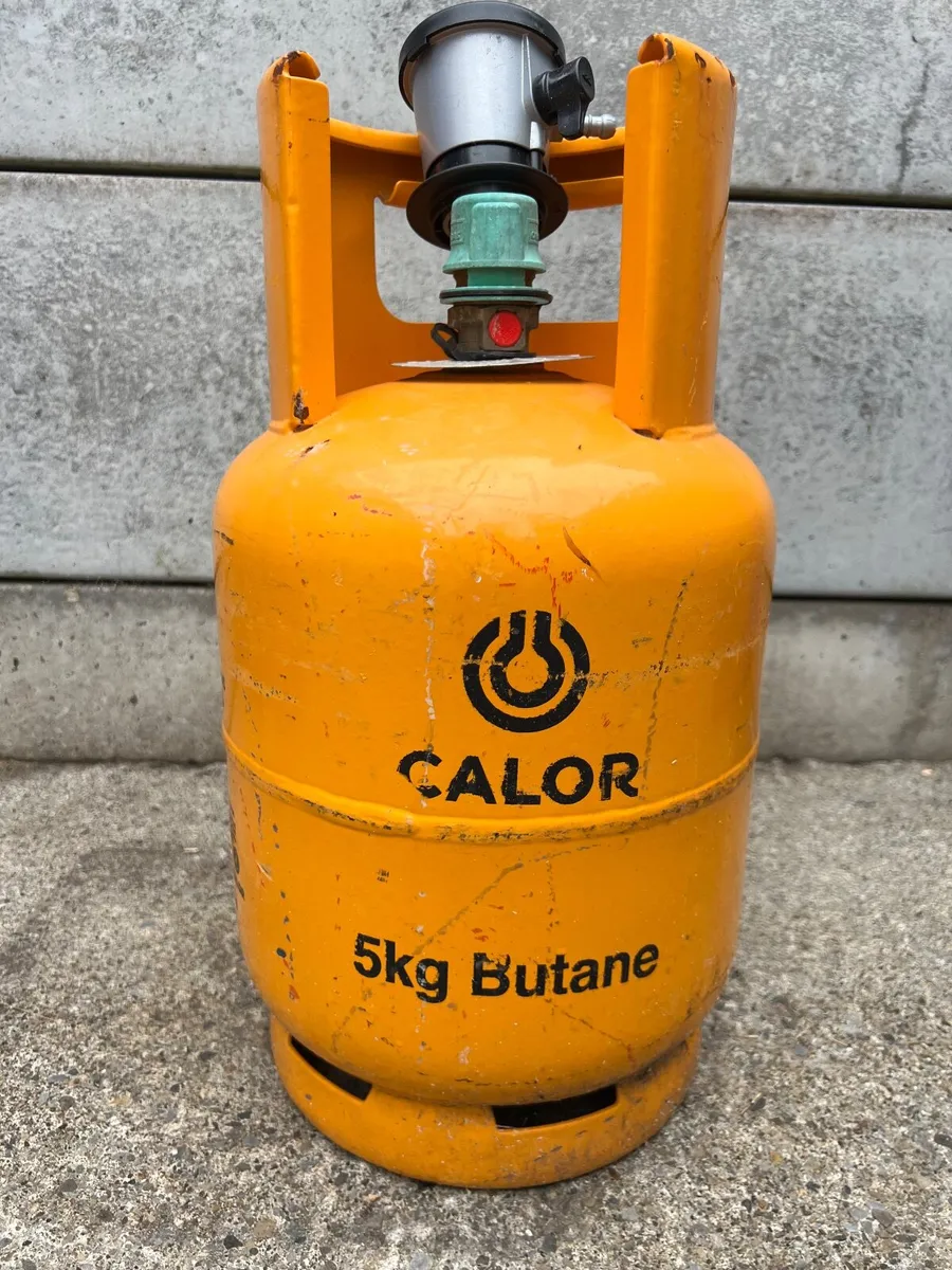 Gas Cylinder 5kg and Regulator