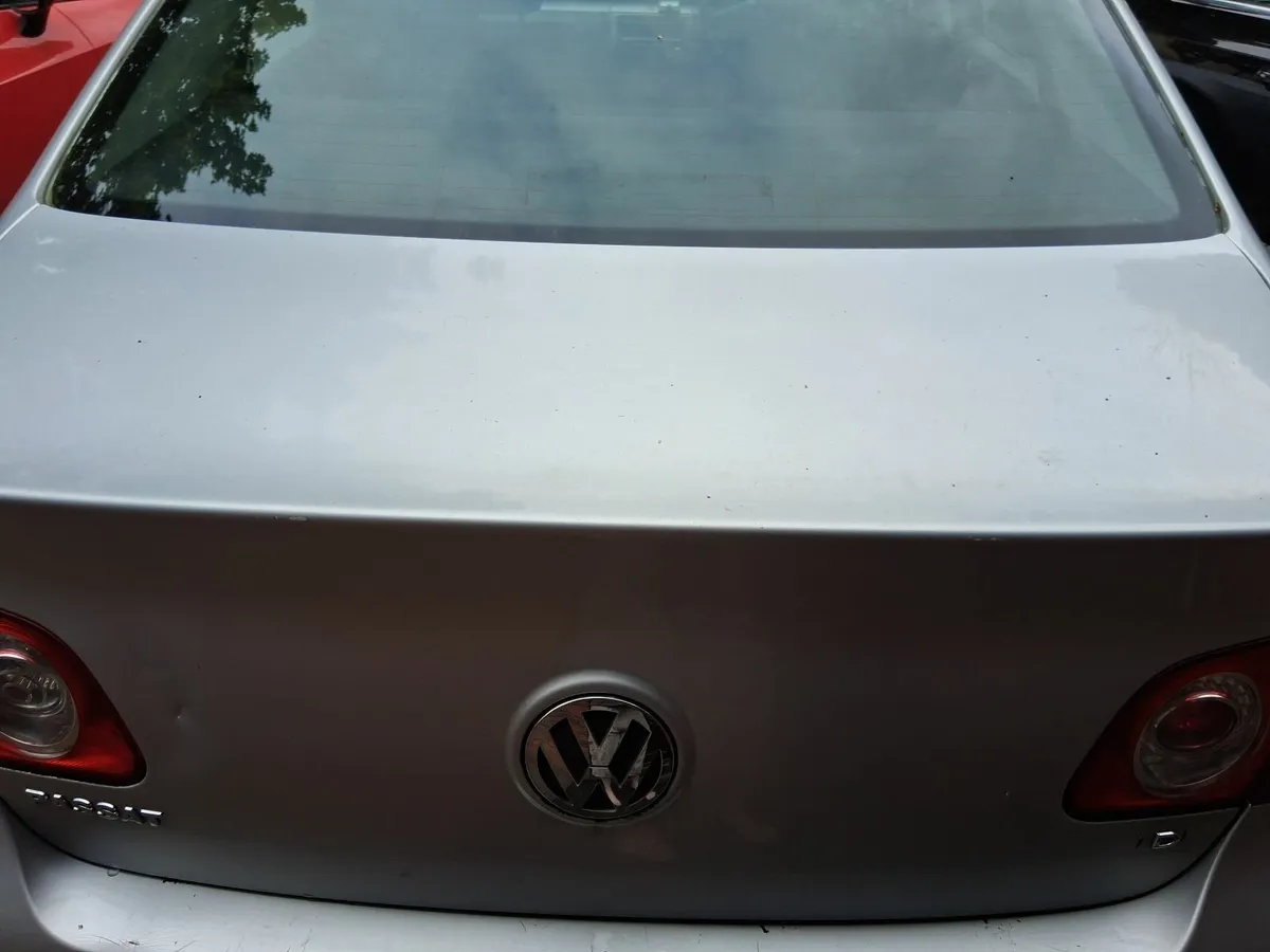 Volkswagen Passat 2008 - Image 2