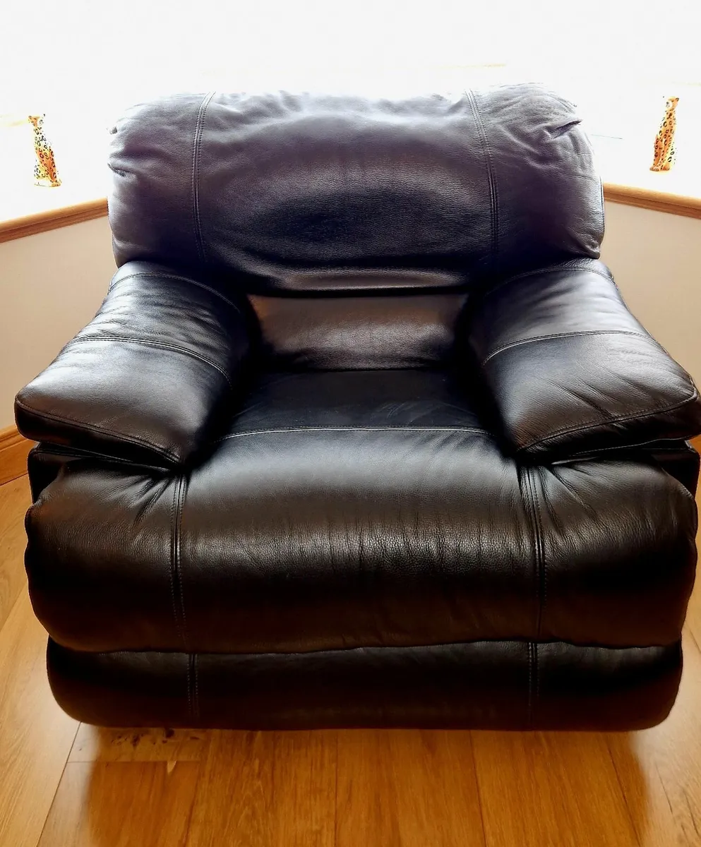 Leather reclining suite - Image 4