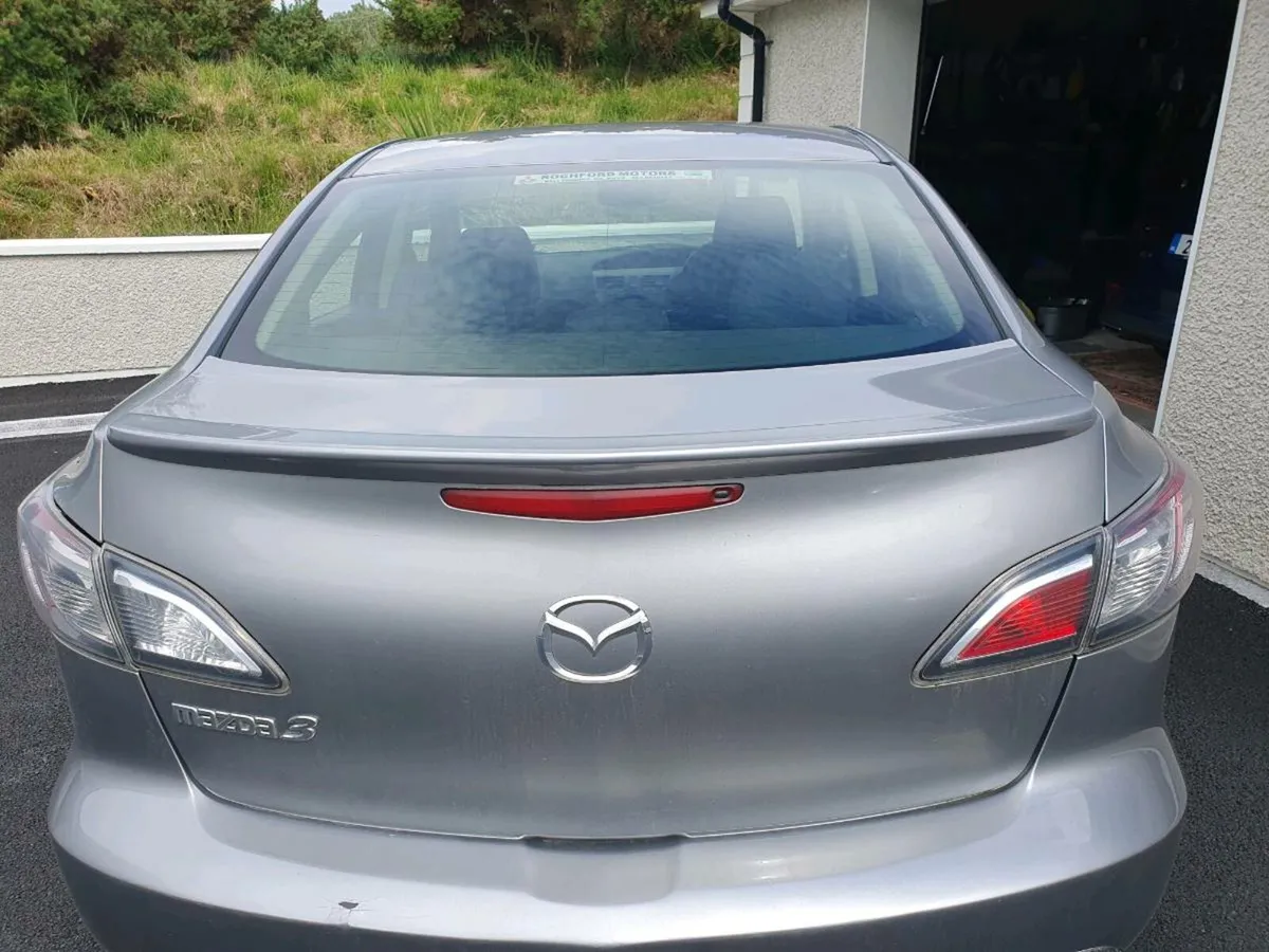 2013 Mazda 3 Sport - Image 2