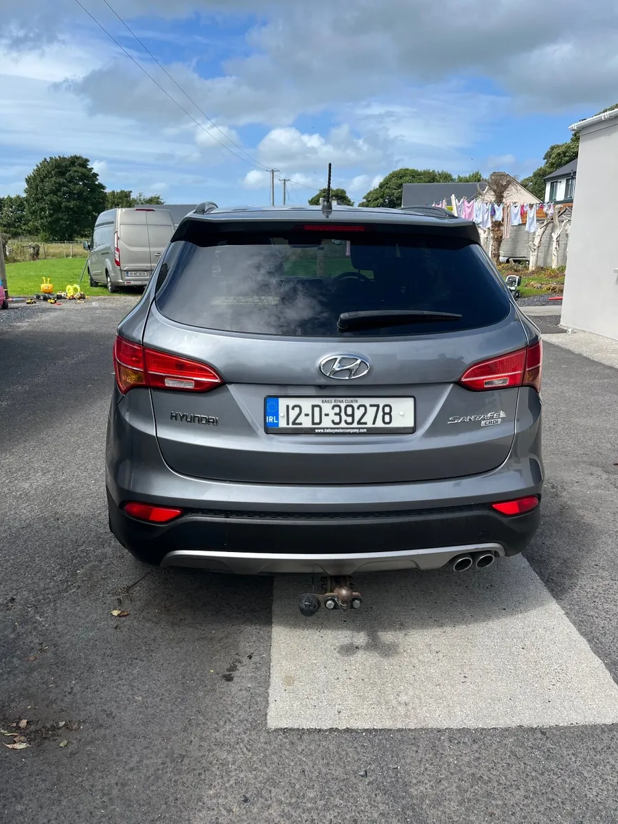 Hyundai Santa Fe 2012 - Image 3