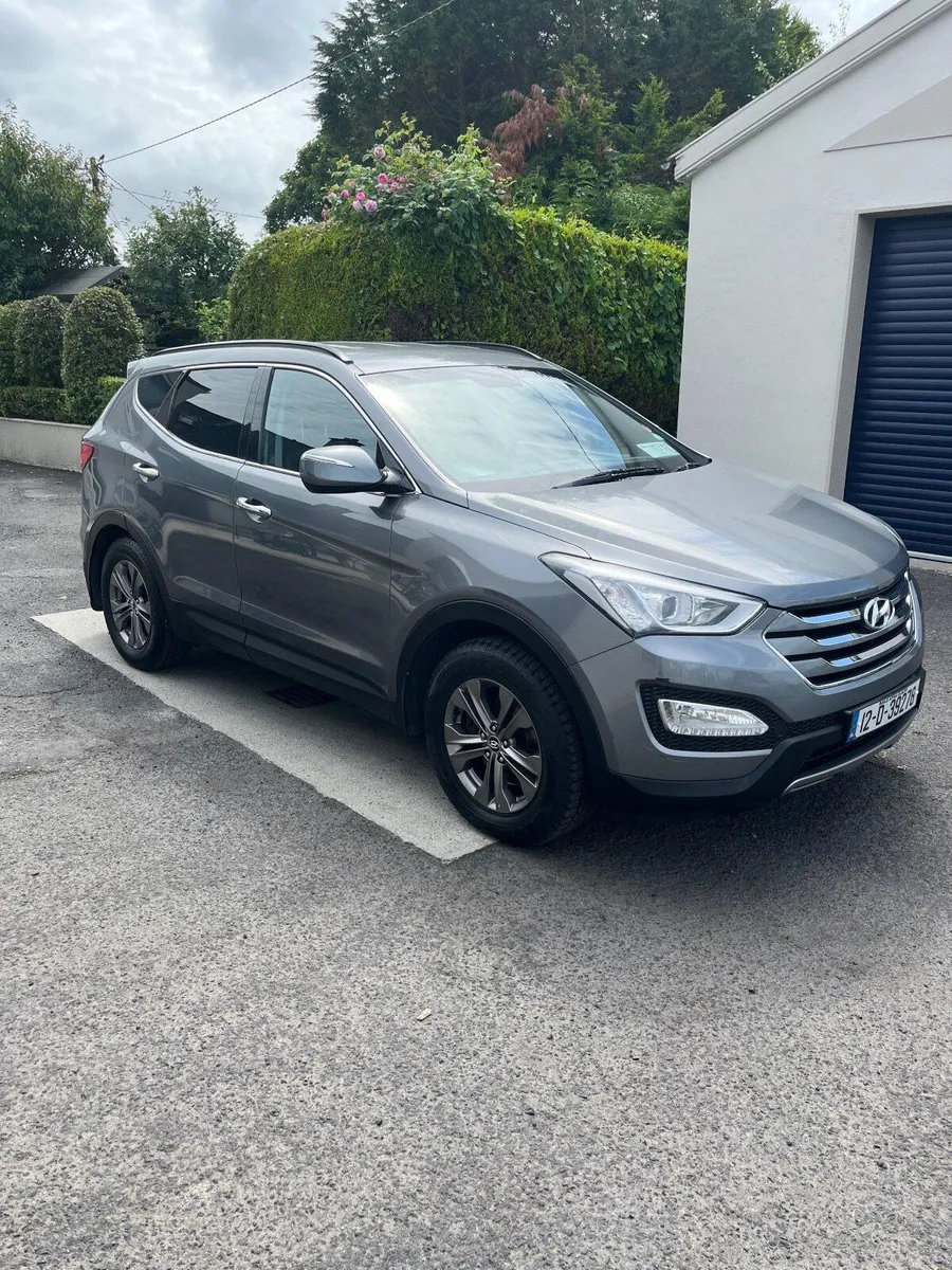 Hyundai Santa Fe 2012 - Image 1