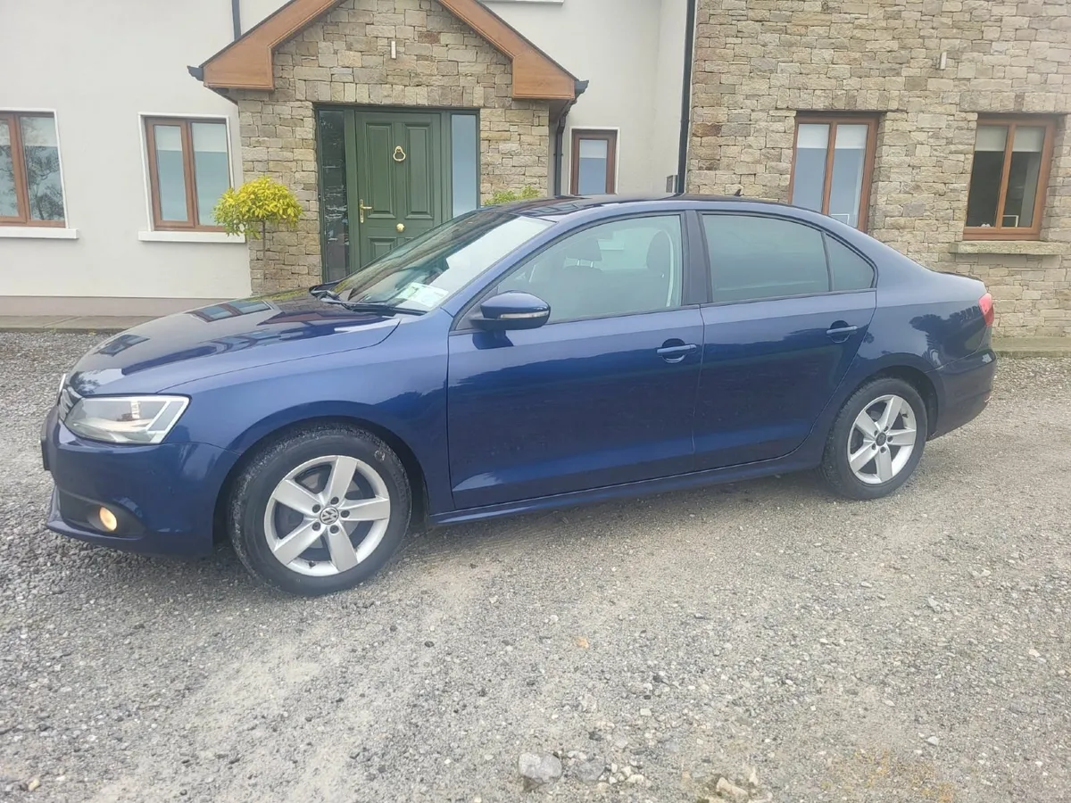 Volkswagen Jetta 2015 - Image 1