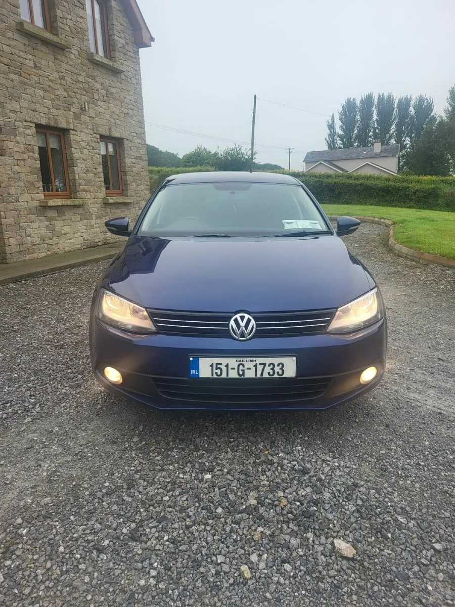 Volkswagen Jetta 2015 - Image 2
