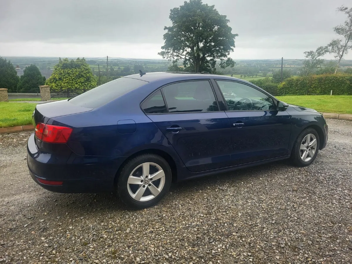 Volkswagen Jetta 2015 - Image 3