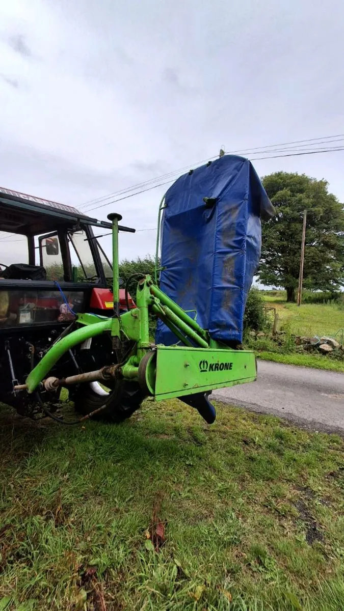 Krone 6 foot 6 disk mower - Image 3
