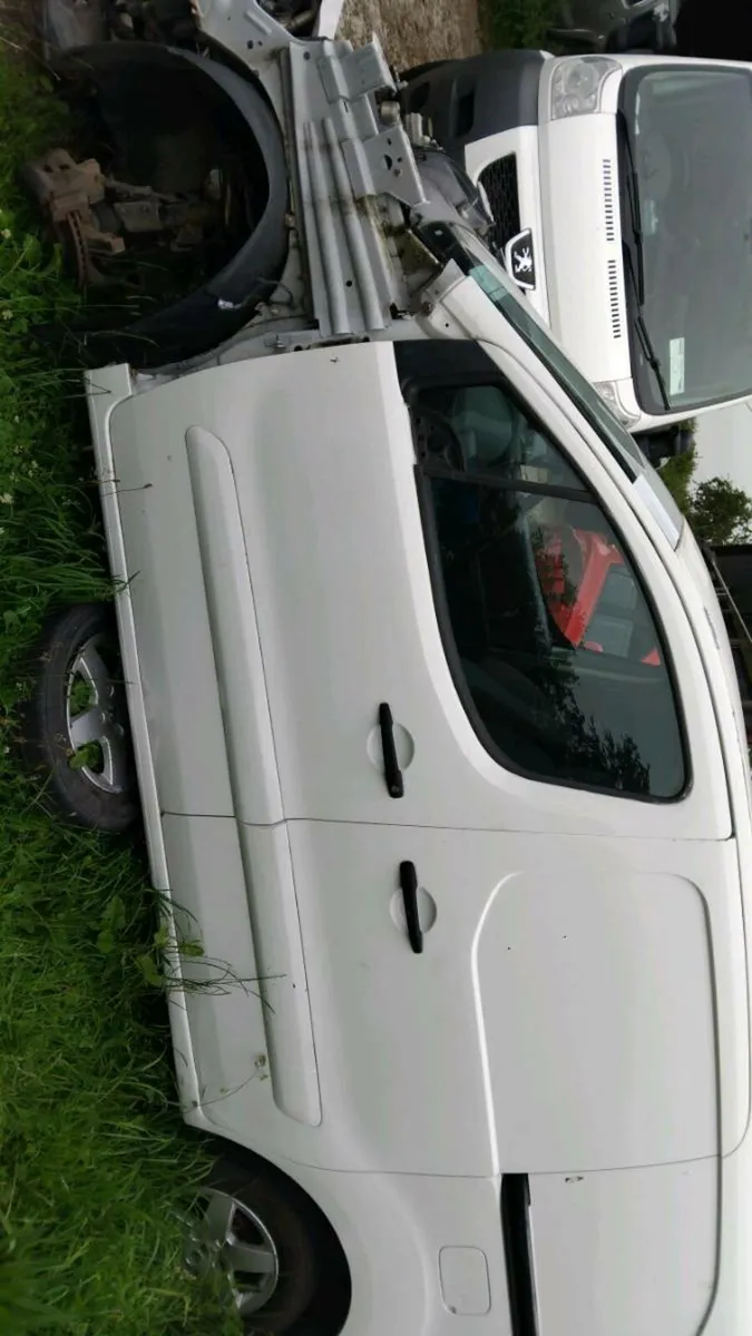 Breaking 2013 Peugeot partner van - Image 2